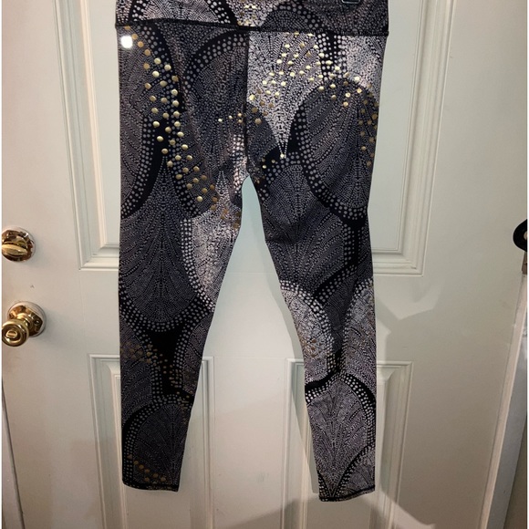 L | Fabletics Salar Legging - Picture 5 of 5